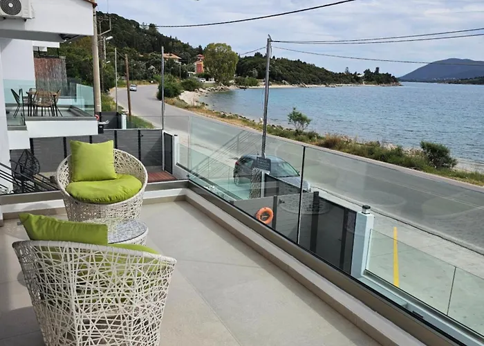 Dimitra's Paradise Ligia