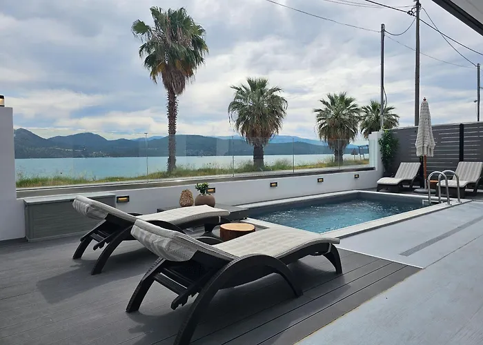 Dimitra's Paradise Villa *